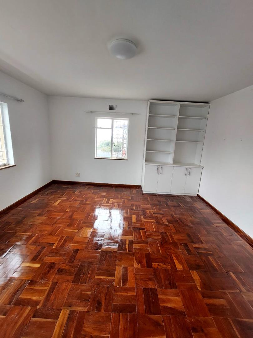 3 Bedroom Property for Sale in Vredehoek Western Cape
